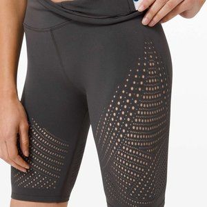 Lululemon Reveal Bike Short Digital Rain Size 2